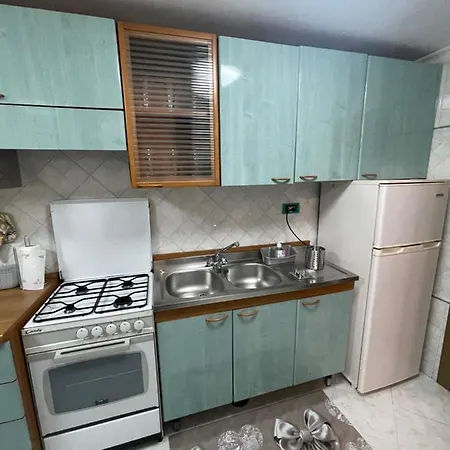 בית נופש Romano's House *