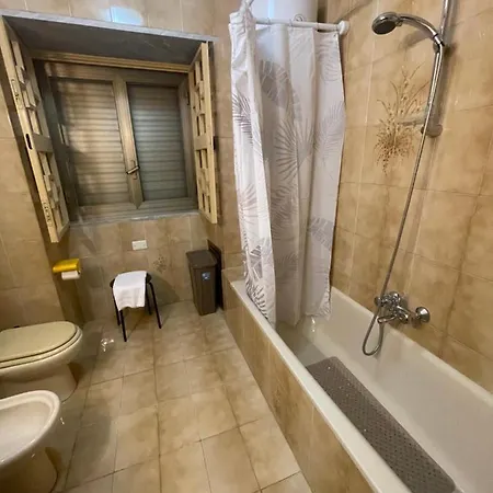 Romano's House בית נופש נאפולי